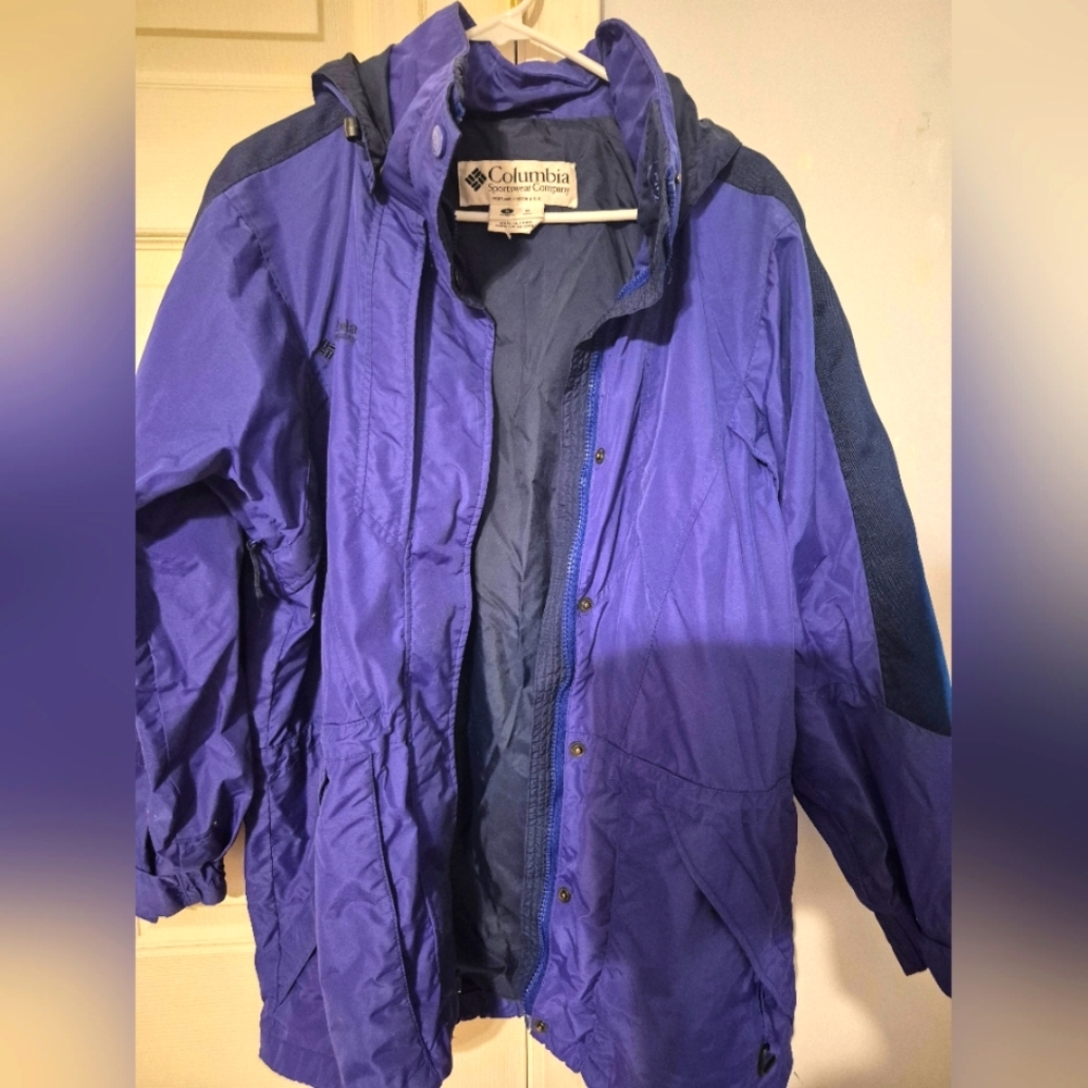 Columbia Deep Blue Outdoor Jacket